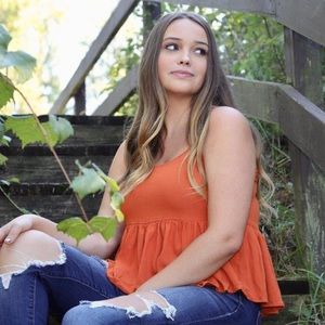 Meet your Posher, Chloe